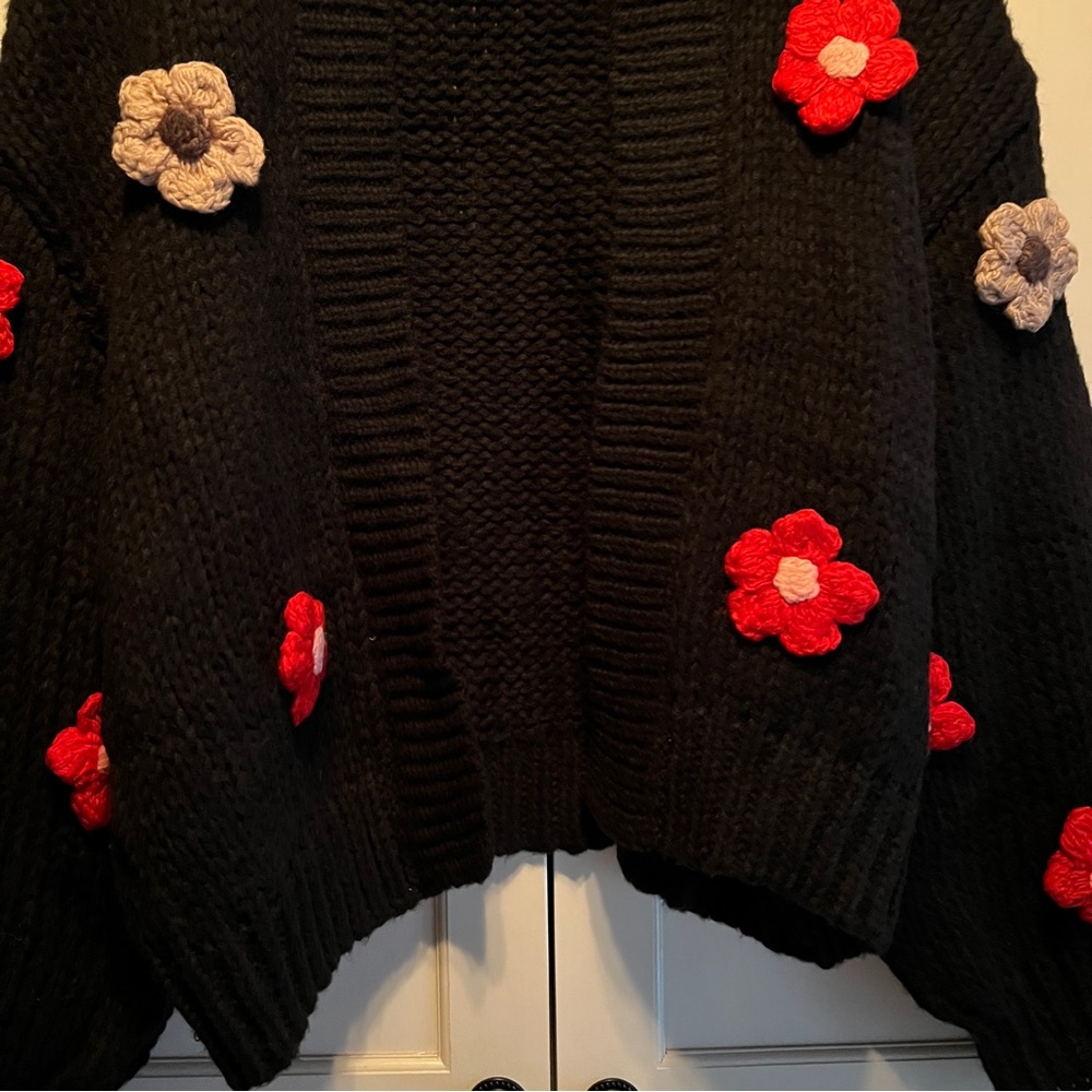 Floral Appliqué Open Front Knit Cardigan - Picture 6 of 11